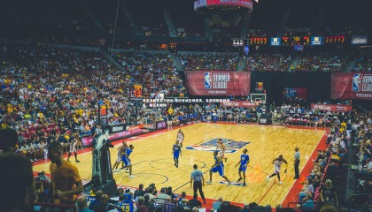 球王会体育官方网站-斯托克城主场有失，急需措施挽回战局，斯托克斯场